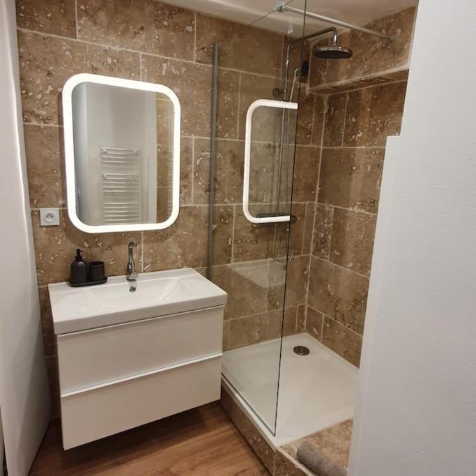 Appartement Duplex Sous Les Toits à Riez Extérieur photo